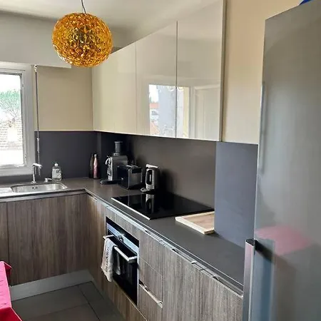 A 2 Pas Du Centre De Apartment *